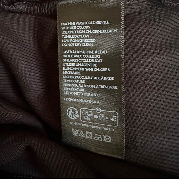 BDG Urban Outfitters Black Shannen Ribbed V-Neck Tee Size S - Picture 12 of 12